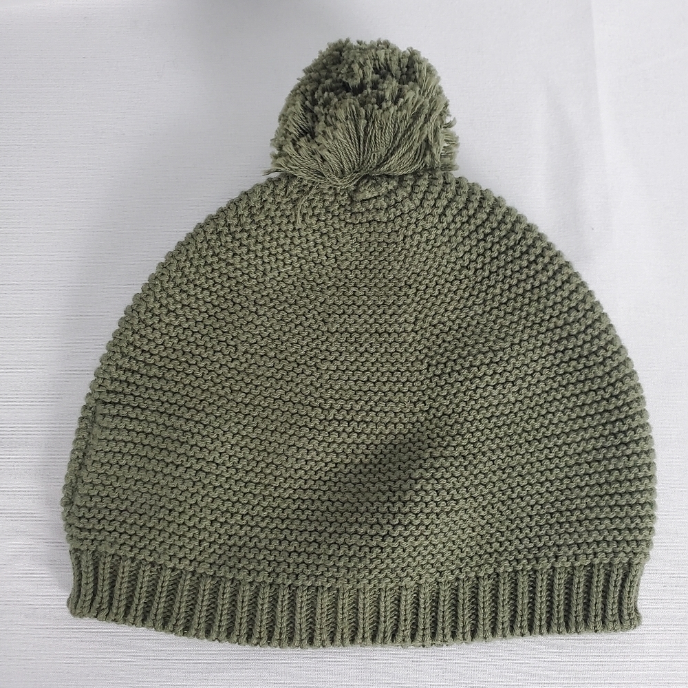 Oliver & Rain Olive Green Pom Beanie - One Size EUC